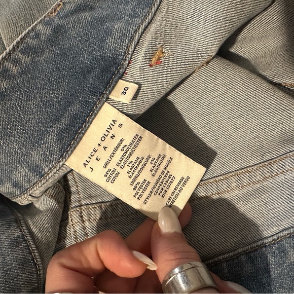 Alice + Olivia Rahmi Cargo Denim Mini Skirt - Picture 4 of 5